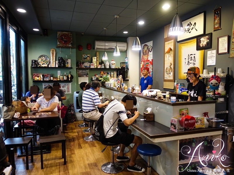 【台南美食】天滿橋洋食專賣店。平價日式定食！話題性十足的自動販賣機點餐