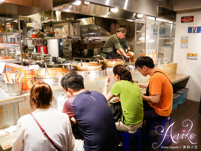 【台北美食】泰街頭。台電大樓美食～一秒到泰國！泰國街頭美食原汁原味這裡吃得到