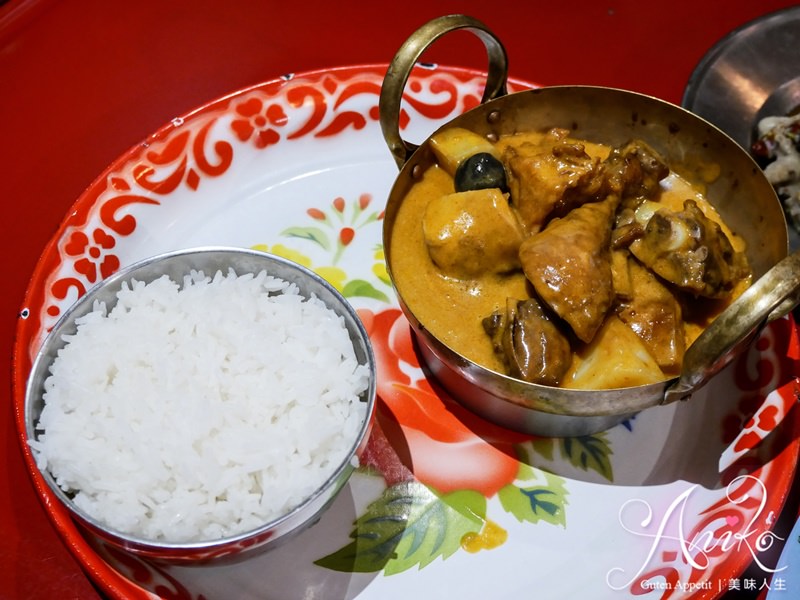 【台北美食】泰街頭。台電大樓美食～一秒到泰國！泰國街頭美食原汁原味這裡吃得到