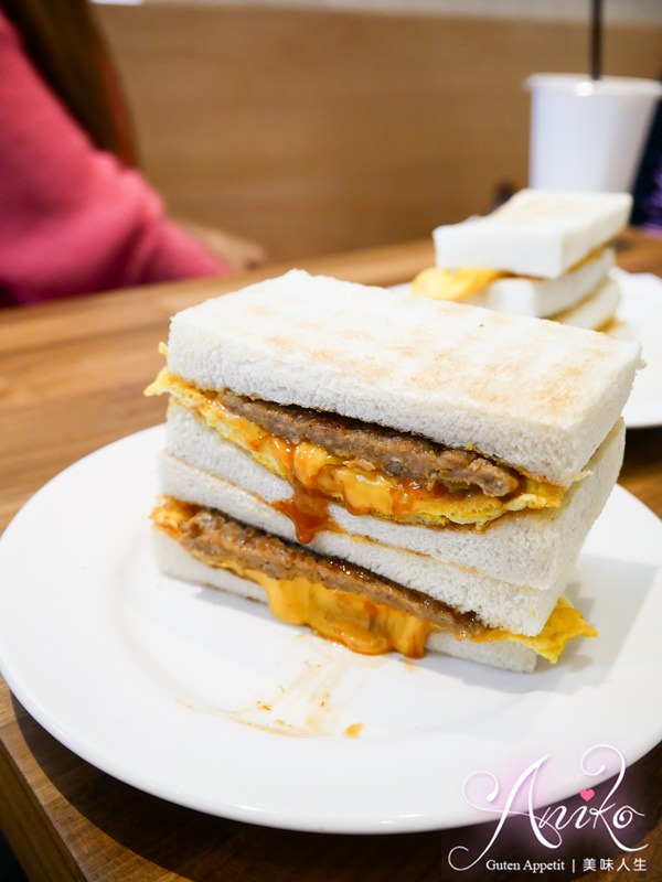 【台北美食】真芳碳烤吐司。行天宮美食！超人氣古早味碳烤吐司、粉漿蛋餅