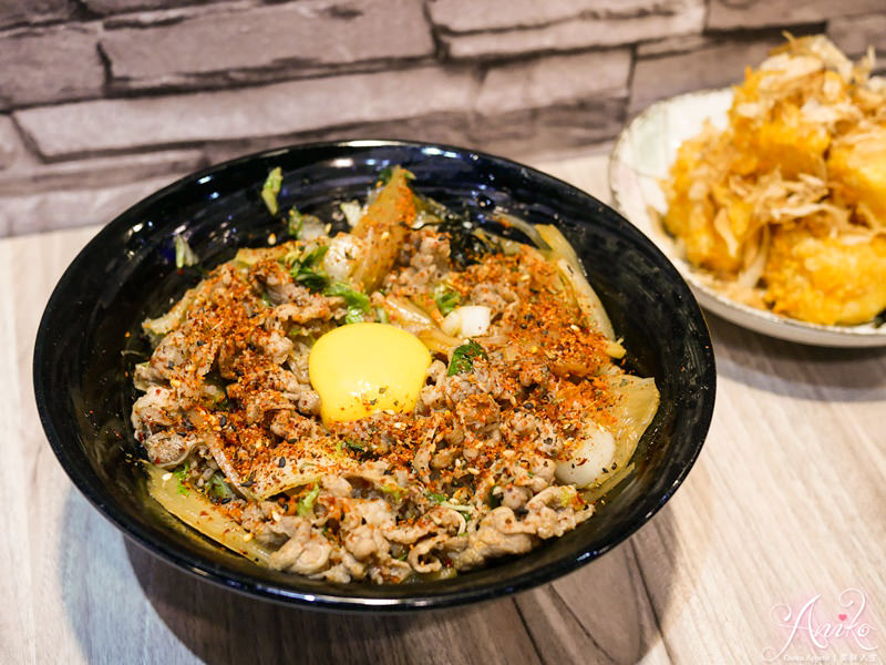 【中和美食】職人雙饗丼。南勢角捷運美食！超划算百元丼飯~飲料、湯品、冰淇淋內用免費享用