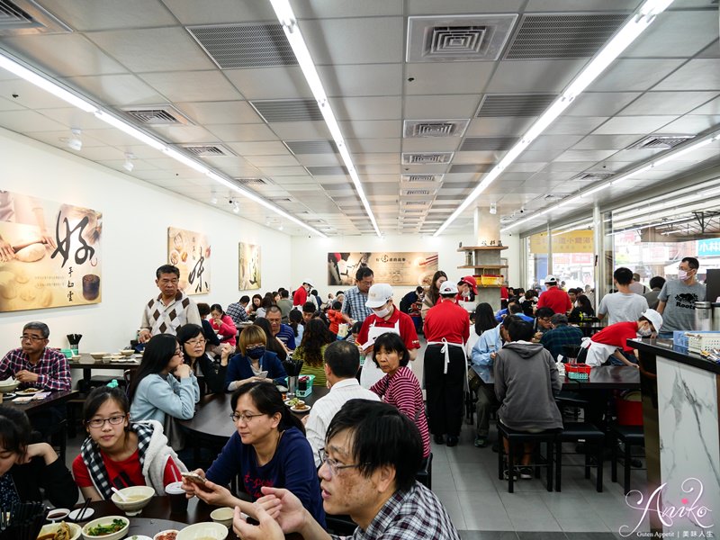 【台南美食】上海好味道小籠湯包。媲美台北鼎泰豐的人氣湯包店～從小吃到大的巷子口美食