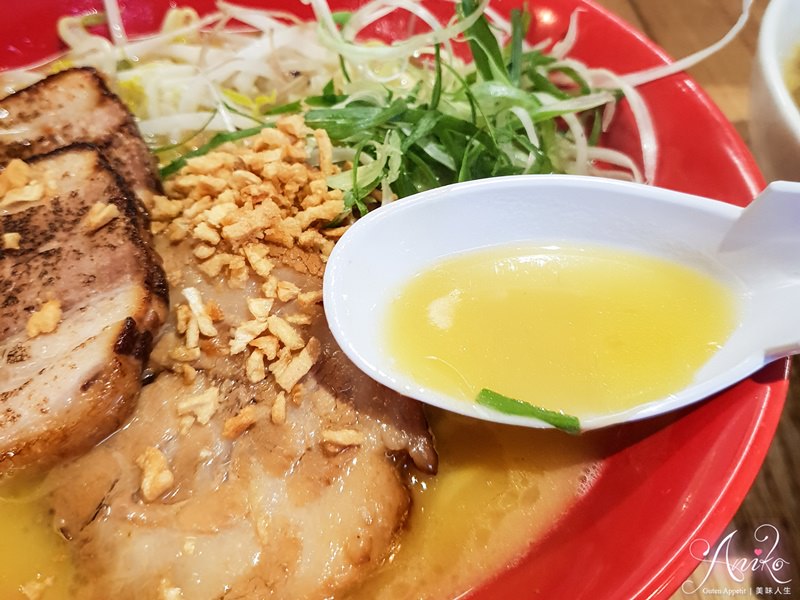 【台北美食】鳥人拉麵Totto Ramen。來自美國紐約超人氣拉麵！濃郁香醇雞白湯一吃上癮