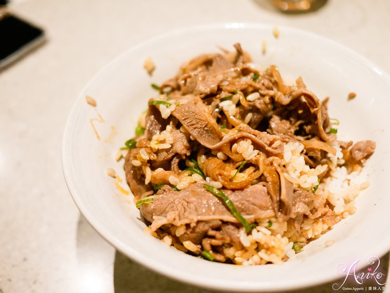 【台南美食】毛丼丼飯專門店。木桶裝的豪邁丼飯！一次品嚐16種澎湃海鮮