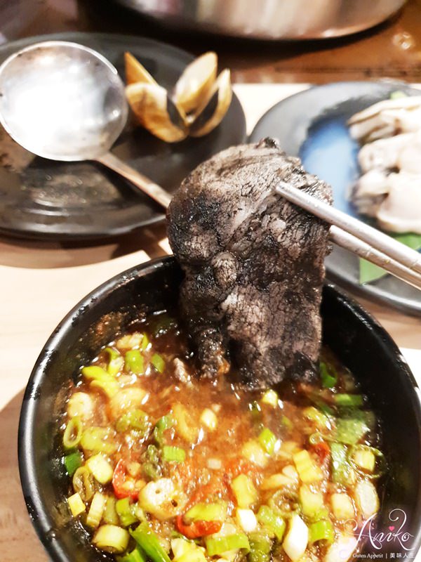 【台北美食】大魔大滿足鍋物-板橋店。全台最強肉品火鍋！168盎司日本A5和牛4人套餐~等你挑戰