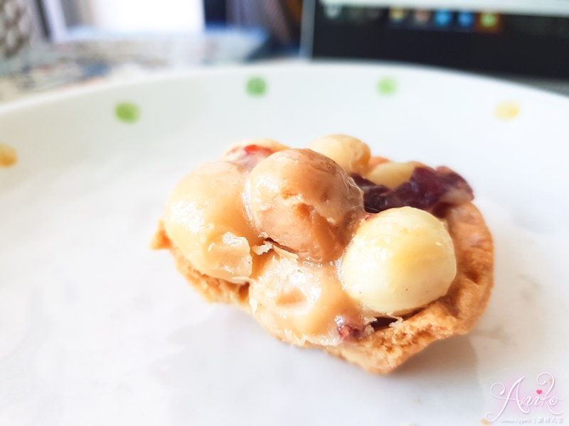 【台南美食】名坂奇洋菓子。台南超夯伴手禮！蕾絲薄餅新品上市～年節送禮大推薦