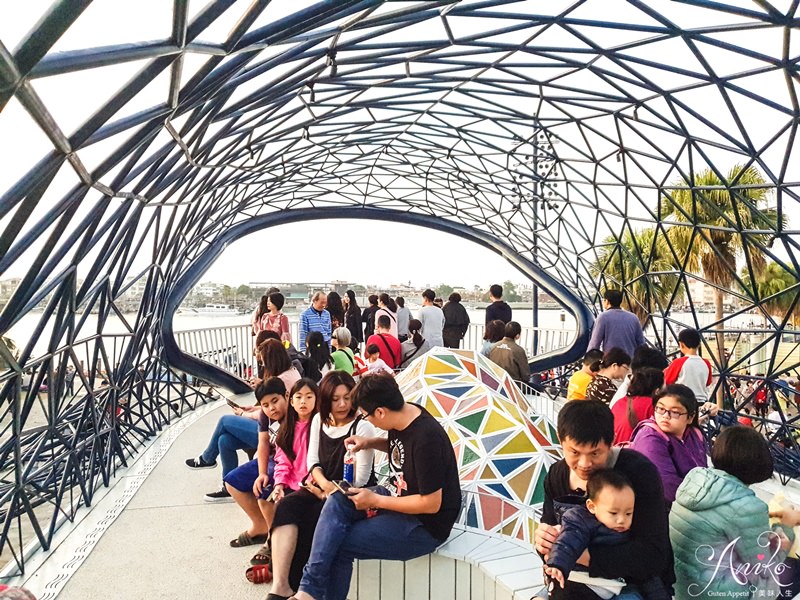 【台南景點】大魚的祝福。安平新地標！港濱歷史公園裡的巨大鯨魚