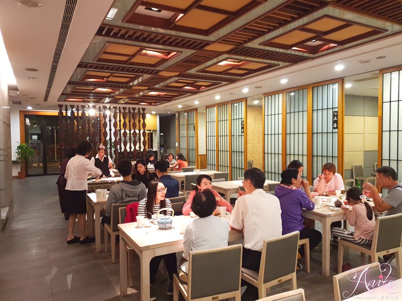 【台南美食】銀座日式料理。家庭聚餐過節推薦！王建民也愛的台式日本料理