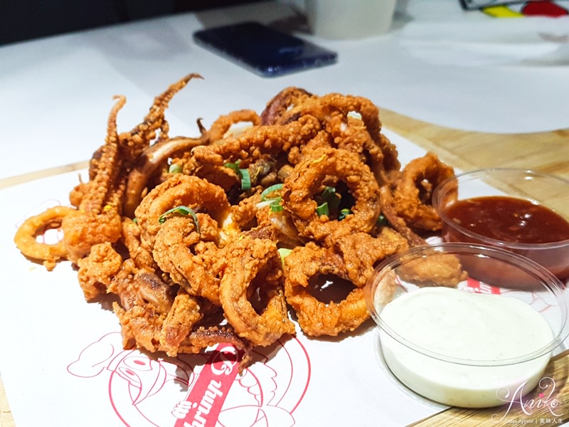 【台北美食】蝦老爹美食海鮮。國父紀念館美食～浮誇系澎湃海鮮！用手抓著吃最過癮