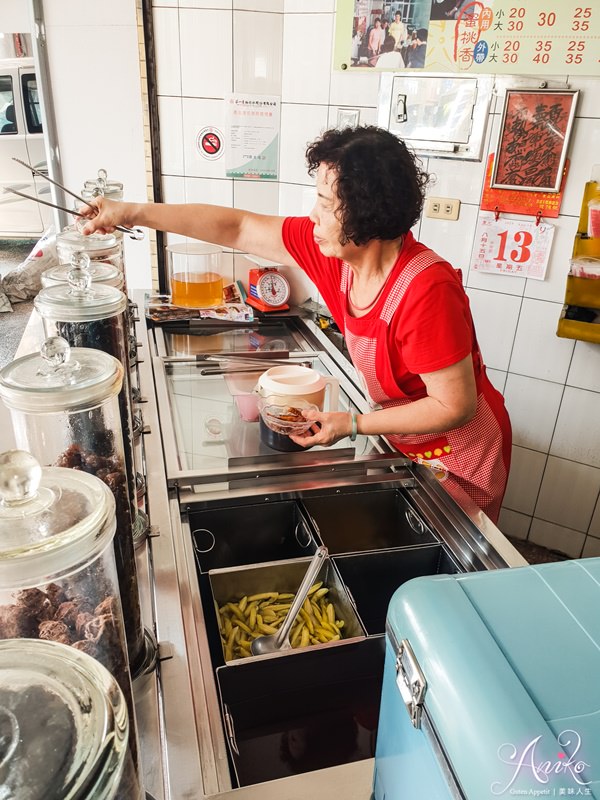 【台南美食】蜜桃香冷飲店。古早味蜜餞老店~透心涼50年老字號楊桃湯