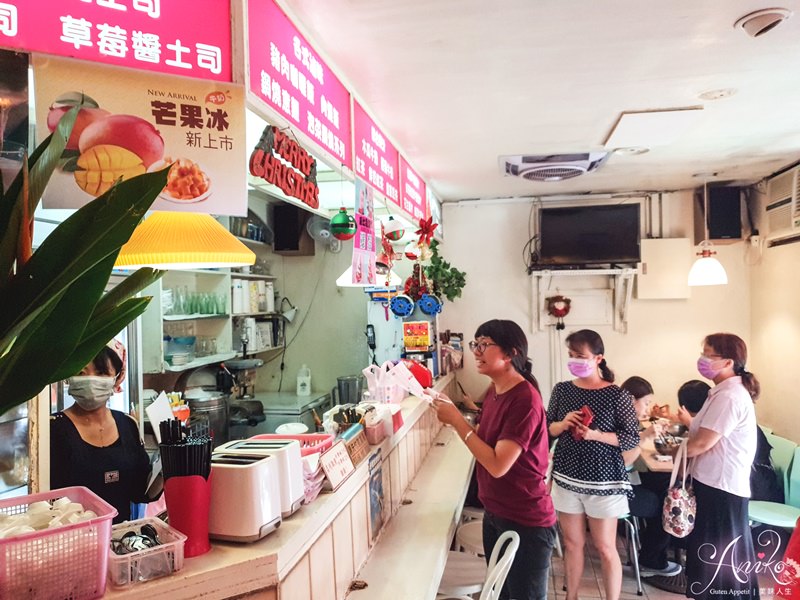 【台南美食】小豆豆鍋燒意麵。在地人吃的是回憶！人氣爆棚古早味排隊鍋燒麵