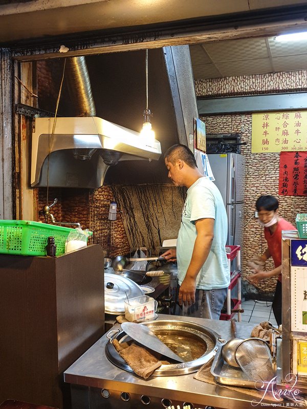 【台南美食】鬍鬚忠牛肉湯。台南宵夜首選！牛肉分等級～超人氣花紋牛肉湯這家才吃得到