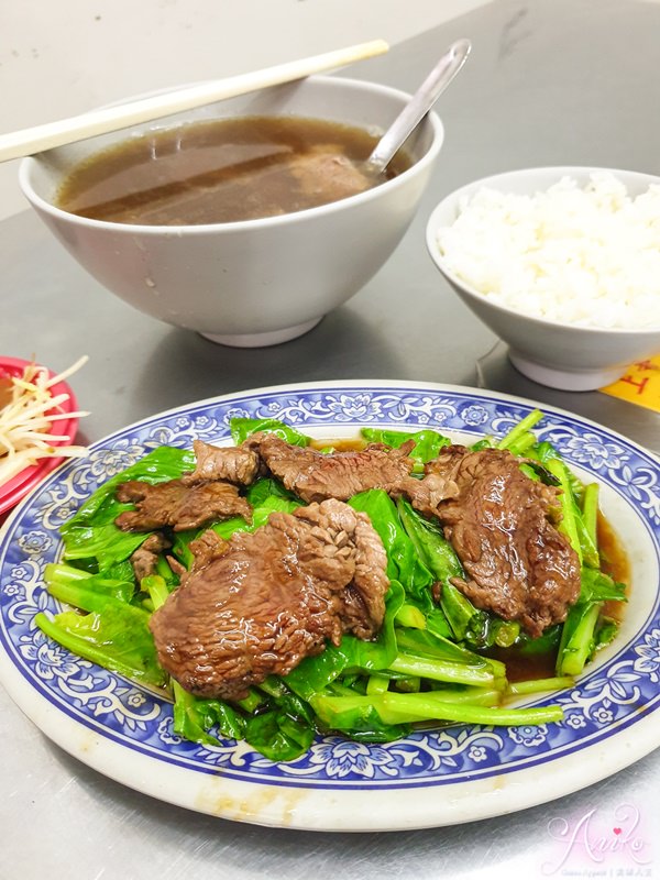 【台南美食】鬍鬚忠牛肉湯。台南宵夜首選！牛肉分等級～超人氣花紋牛肉湯這家才吃得到