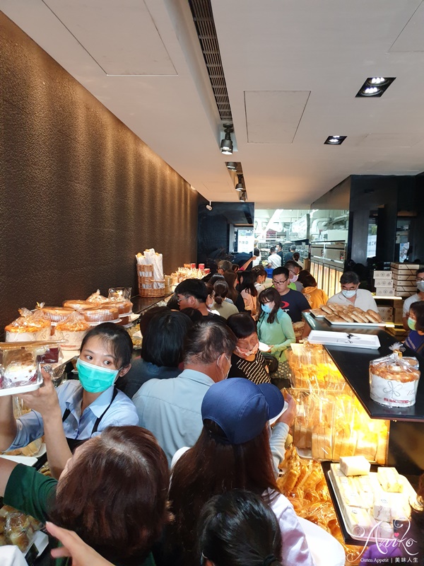 【台南美食】葡吉麵包。台南必買伴手禮！30年老字號超狂麵包店～秒殺等級羅宋麵包，出爐時間搶購技巧