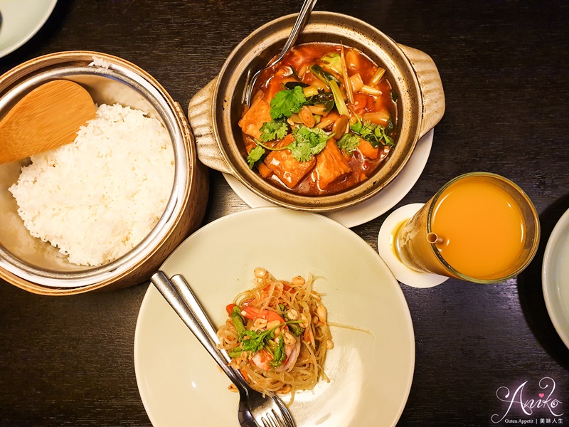 【台北美食】香茅廚泰式餐廳。挑戰全台最厚月亮蝦餅！泰式宮廷料理~精緻道地網友激推好評