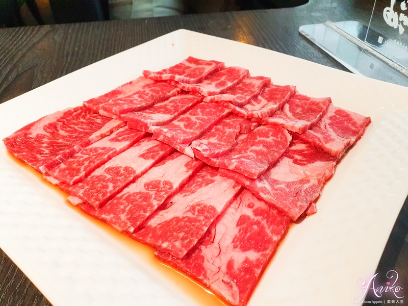 【台中美食】屋馬燒肉。公益路美食～台中燒肉傳奇！歷久不衰的超人氣燒肉，每日客滿沒訂位吃不到