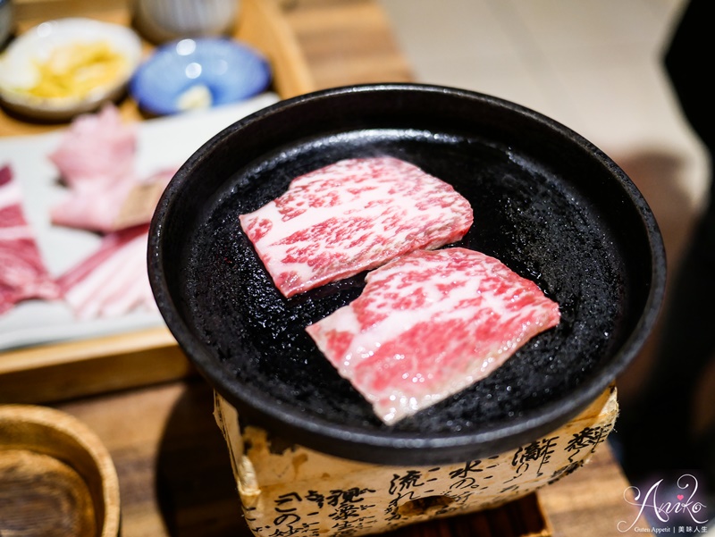 【台北美食】東港強和牛燒肉定食蘆洲旗艦店。只要388元品嚐高品質燒肉定食~白飯、味噌湯、飲料無限吃到飽！