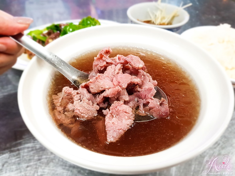 【台南美食】府城牛肉湯。下午四點開到凌晨四點！晚餐宵夜想喝牛肉湯的好去處～湯頭超特別