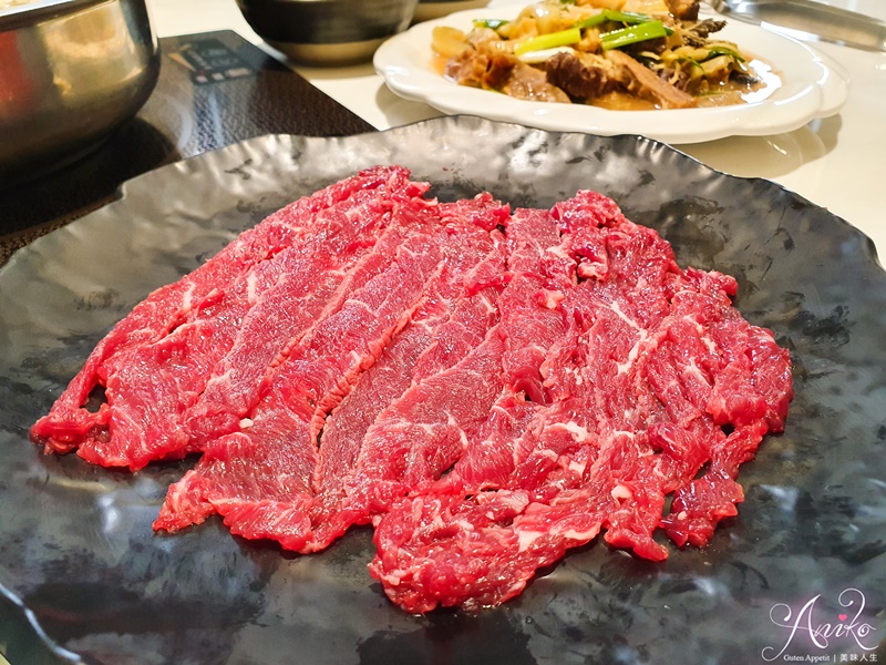 【台南美食】阿裕牛肉涮涮鍋崑崙店。佔地千坪全新旗艦店！還附超大停車場～台南美食地標超人氣溫體牛肉鍋