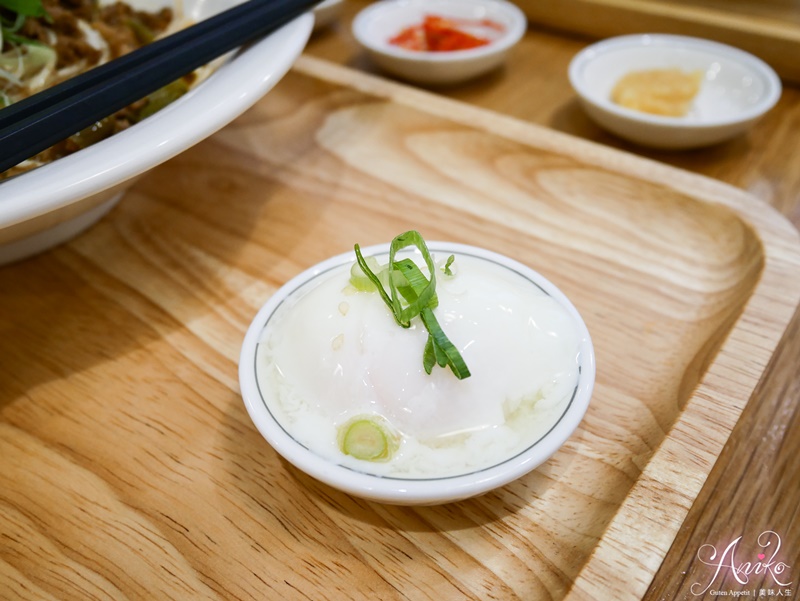 【台北美食】老媽拌麵-關廟麵專門店。東區平價美食推薦～三款全新口味上市！老媽炸擔麵雙醬給你雙重享受