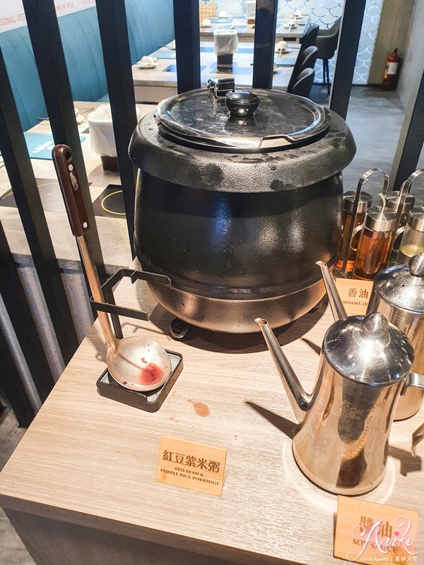 【台北美食】很秋鍋物。永和超秋人氣火鍋！海鮮超強肉品也厲害～1180元海陸雙人餐，就有整尾龍蝦