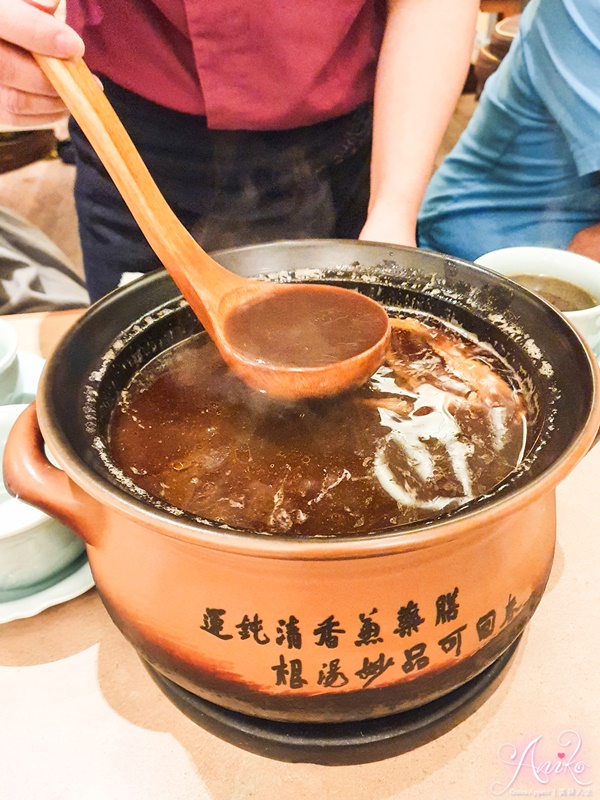 【台北美食】運鈍根湯-安和店。台北人最愛36年老字號名店～安和路上會出賣你心底話的傳奇雞湯！