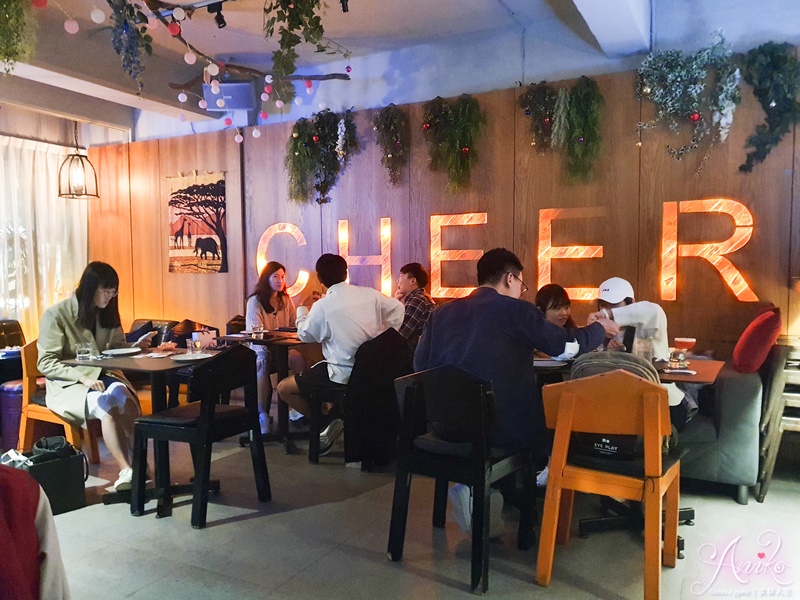 【台北美食】HOMELESS BISTRO 吾家可歸餐酒館。營業到半夜兩點！東區夜貓子的好去處~美味異國料理和無雷調酒