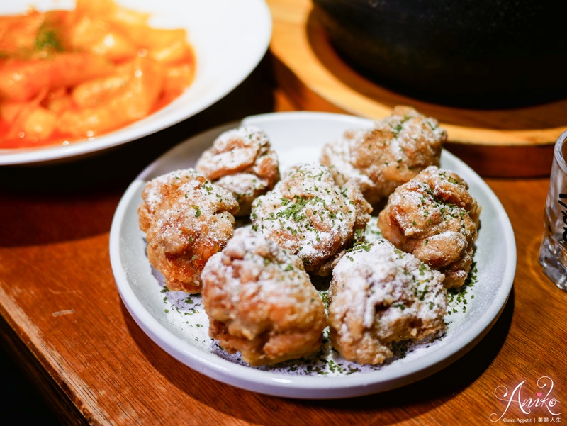 【台北美食】四米大石鍋拌飯專賣。中山站人氣韓式餐館！隱身老公寓二樓的平價石鍋拌飯～必點雪花炸雞、海鮮煎餅