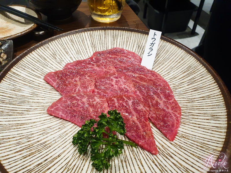 【台中美食】俺達の肉屋。台中米其林指南一星推薦！日本和牛燒肉店～專人全程代烤 (附菜單和訂位方式)