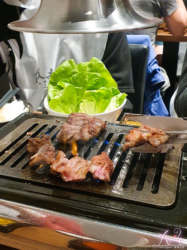 【台中美食】俺達の肉屋。台中米其林指南一星推薦！日本和牛燒肉店～專人全程代烤 (附菜單和訂位方式)