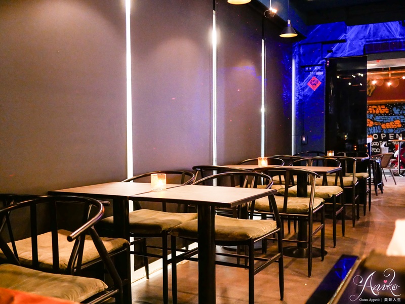 【台北美食】Chance Cafe & Bar 無心戒酒互助會成都分會。西門町酒吧推薦！上午11點就能開喝～每日新鮮水果特調和超有噱頭剝皮辣椒酒！