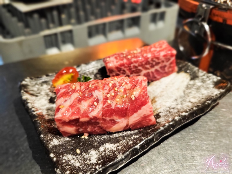 【台北美食】胡同燒肉夜食-胡同燒肉1號店。東區燒肉霸主！回訪率最高的連鎖燒肉品牌~專人代烤美味又安心