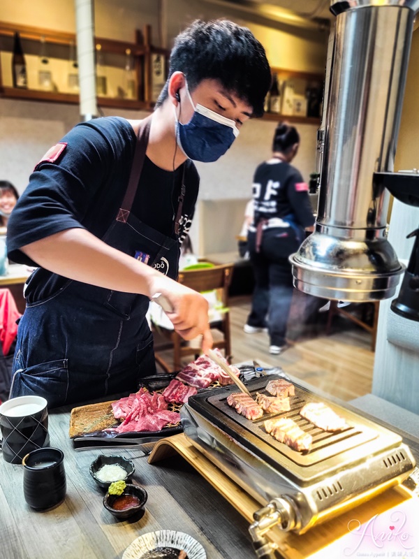 【台中美食】KoDo和牛燒肉。公益路超人氣燒肉！CP值最高的和牛燒肉就這家~專人代烤舒服吃