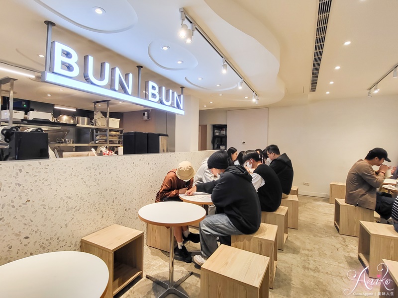 【台北美食】Bun Bun 棒棒。台中超人氣美味熱狗堡台北中山店新開幕！時尚餐盒讓你隨手拍出打卡美照