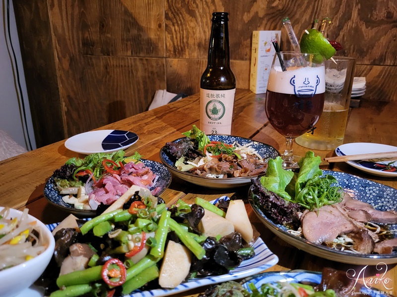 【台北美食】渣男Taiwan Bistro (中山店)。懷舊文青風！最有台味的小酒館～滷味拼盤配調酒、生啤好對味