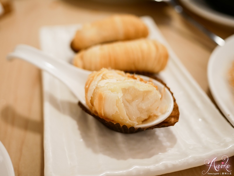 【台北美食】不葷主義茶餐廰 (台北店)。素食界的鼎泰豐！超人氣最美蔬食餐廳開幕～創意港點川菜~讓人不覺得在吃素