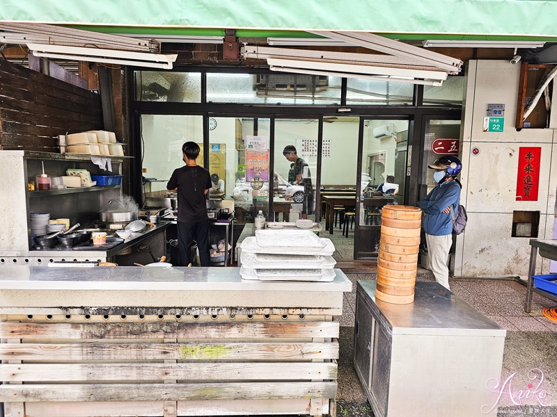 【台南美食】二五巴水餃蒸餃。東區30年老字號超人氣餃子！現包現煮超新鮮~皮Q滋味好