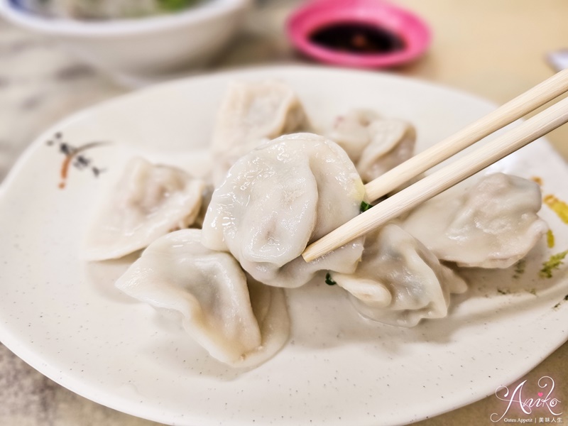 【台南美食】二五巴水餃蒸餃。東區30年老字號超人氣餃子！現包現煮超新鮮~皮Q滋味好