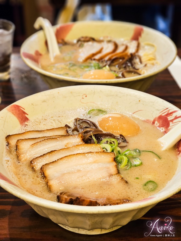 【東京美食】龍之家拉麵。新宿豚骨拉麵推薦！下著大雨排隊也要吃~在地人都吃這家！