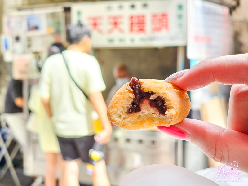 【台中美食】天天饅頭。台中在地超狂老店！70多年老字號~一顆6元開店就大排長龍的日式小饅頭