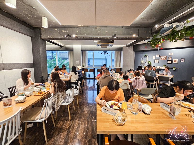 【台北美食】樂野食。西門町不限時人氣早午餐！義大利麵、PIZZA都好吃~設有親子遊戲區