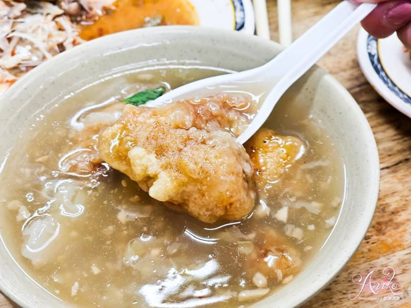 【台北美食】滷三塊五花肉飯。北投超人氣排隊美食~半夜1點還要排隊的招牌五花肉