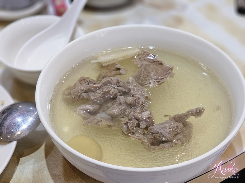 【台北美食】黄龍莊。牯嶺街人氣美食！平價版鼎泰豐小籠包和蛋炒飯~超好吃