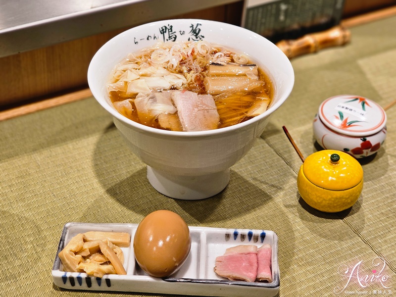 【東京美食】拉麵鴨to葱新宿店。上野排隊拉麵名店！第三家店在JR新宿站~免出站就吃得到