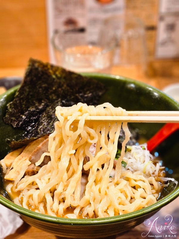 【東京美食】烤飛魚鹽味拉麵高橋銀座店。銀座拉麵推薦！香濃豚雞骨湯加上烤飛魚的醇厚風味