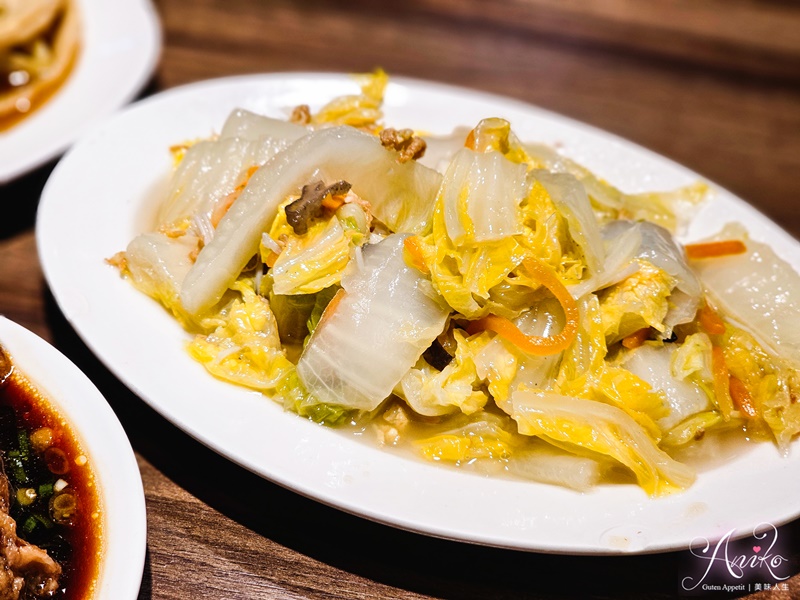 【台北美食】金香豬腳涼麵。行天宮超人氣豬腳！被涼麵擔誤的好吃豬腳鹹香又Q嫩