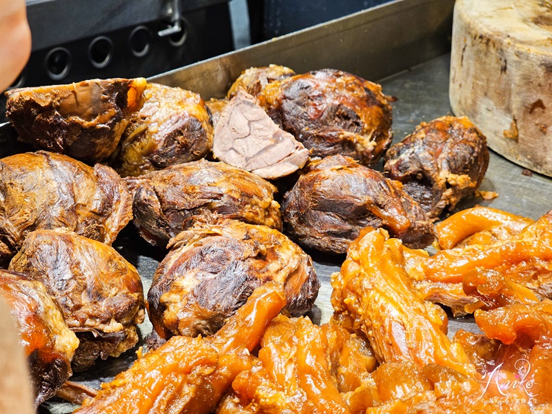 【台北美食】撒旦牛滷味。饒河街夜市必吃美食！獨門秘製東坡滷汁，超香迷人牛三寶~外國遊客慕名前來