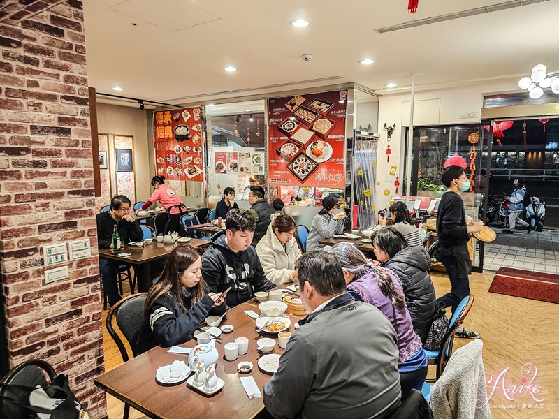 【台北美食】高記上海料理新生店。70年上海菜老店！煎鍋直接端上桌～招牌上海鐵鍋生煎包必試