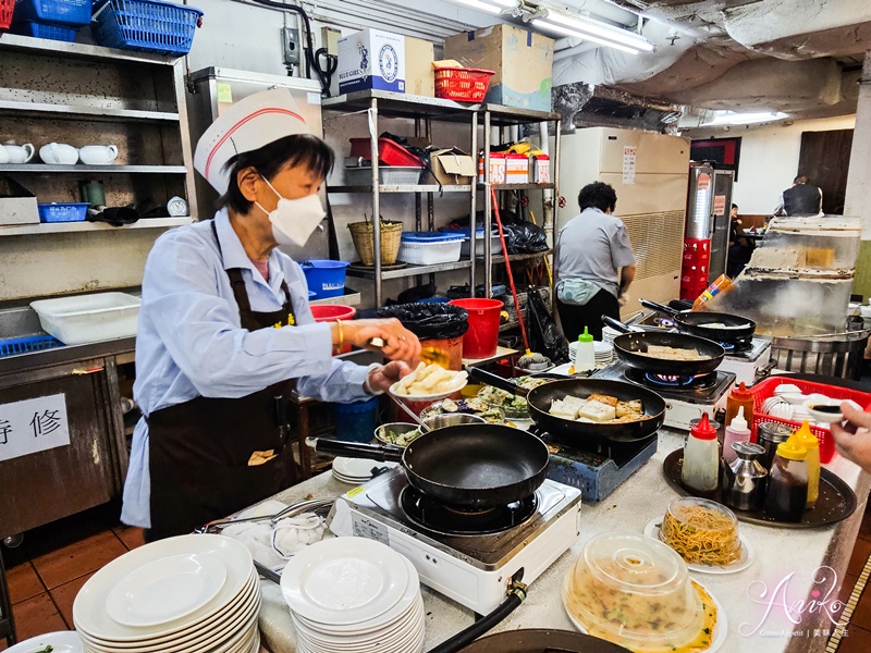 【香港美食】六安居 (原蓮香居)。香港米其林推薦～最經典的港點推車體驗在地人的傳統早餐