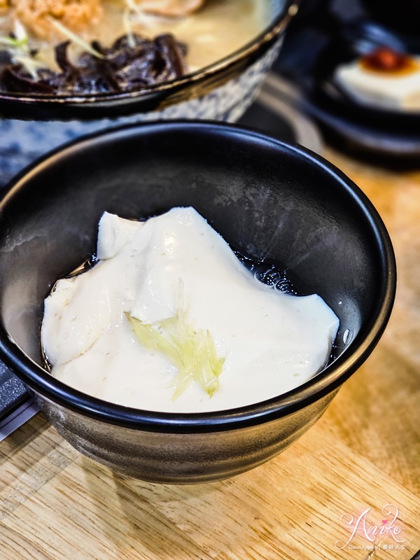 【台北美食】箱根高綿豆腐內湖店。內湖素食推薦~好吃蔬食拉麵和超綿密豆腐～一豆三吃方式好新奇